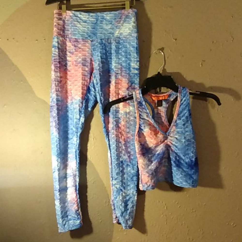 Two-piece athletic wear